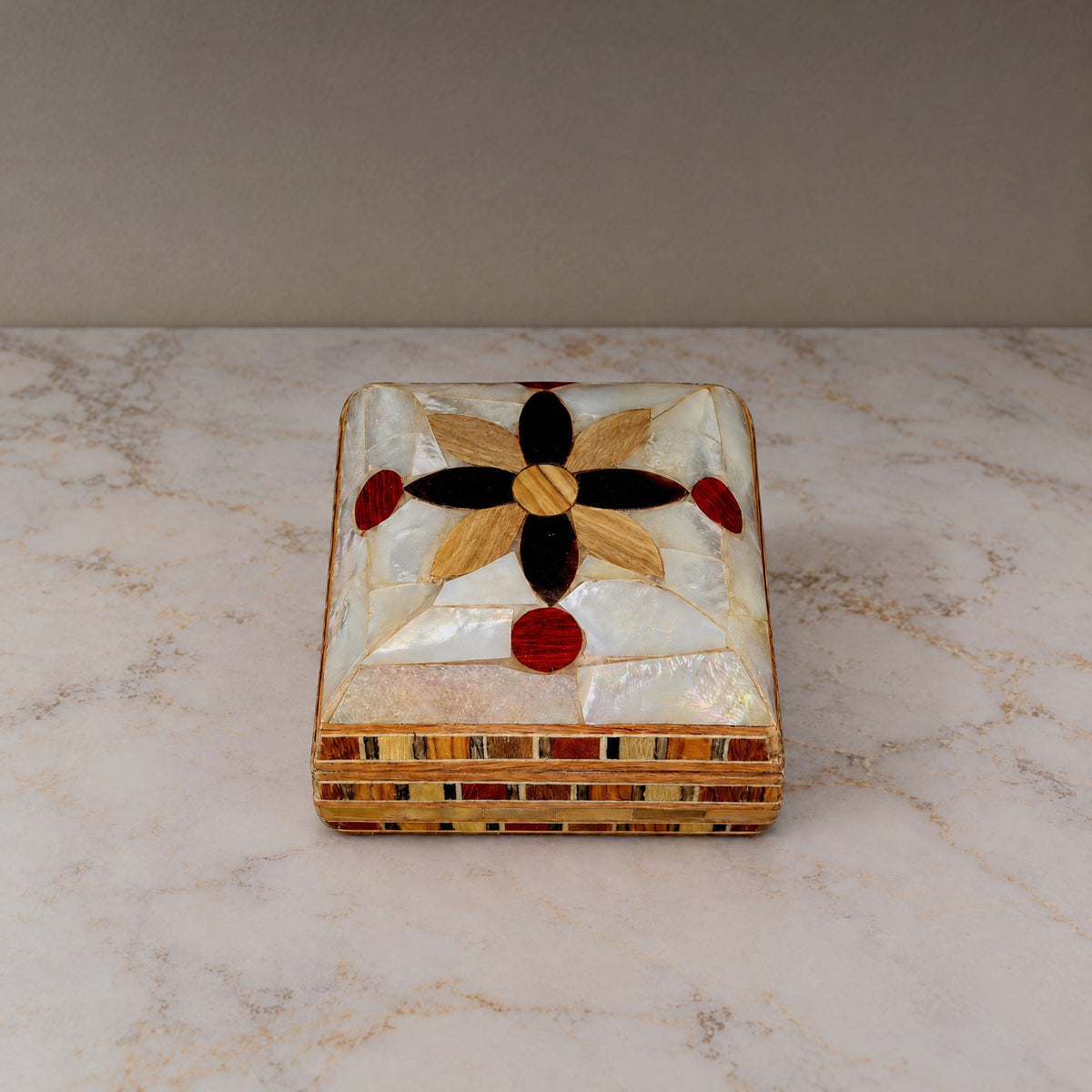 Keepsake Mu'ashak box, closed, on marble