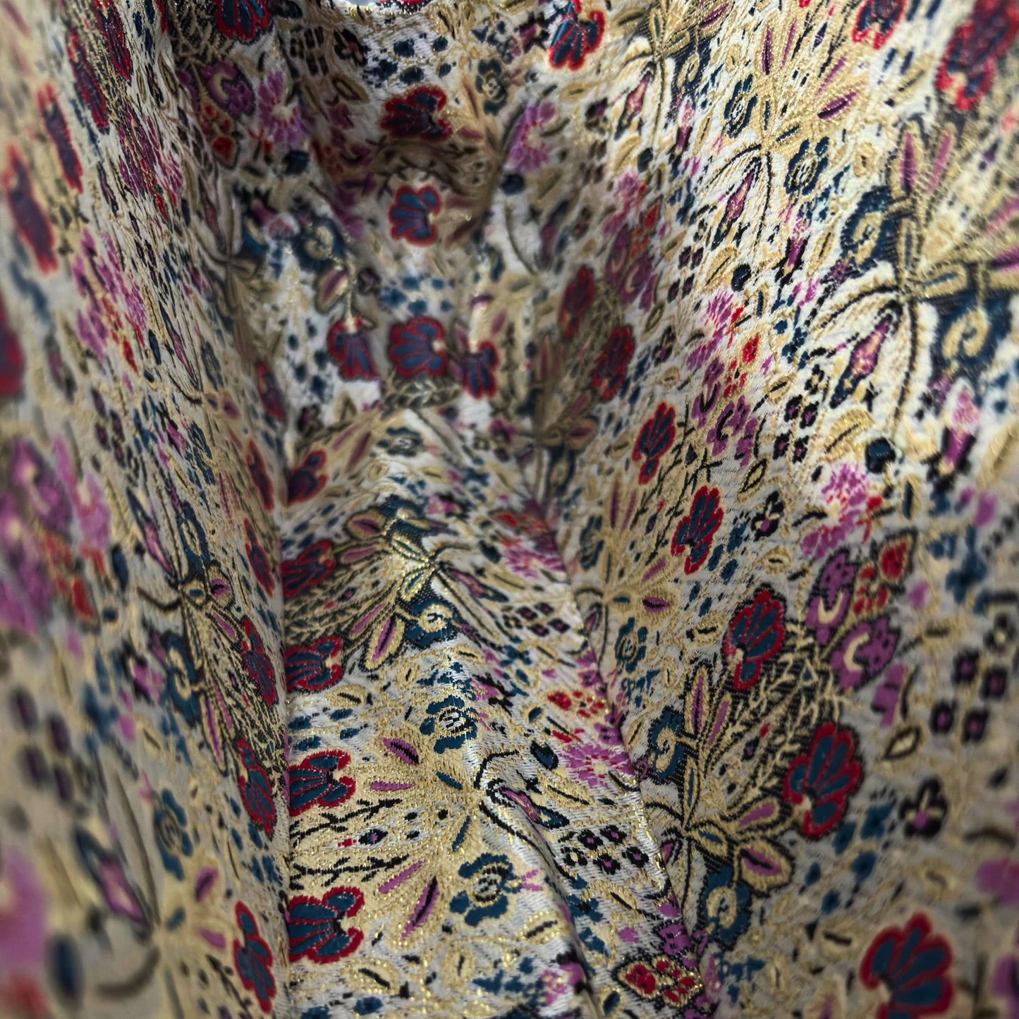 Jouri – Clutch Damascena di Lusso con Madreperla Floreale & Catena di Perle