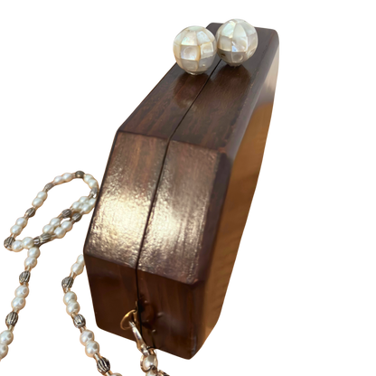 Jouri – Clutch Damascena di Lusso con Madreperla Floreale & Catena di Perle