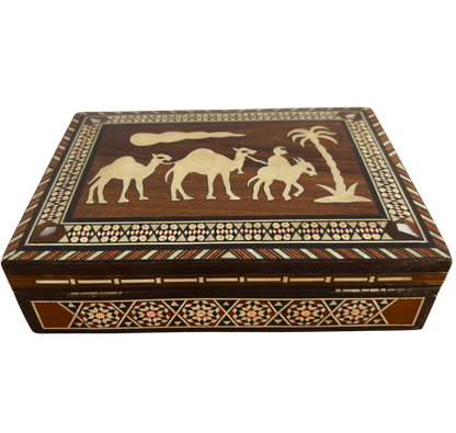 Caixa Damasquina Vintage Anos 70 – Desenho de Camelos Artesanal