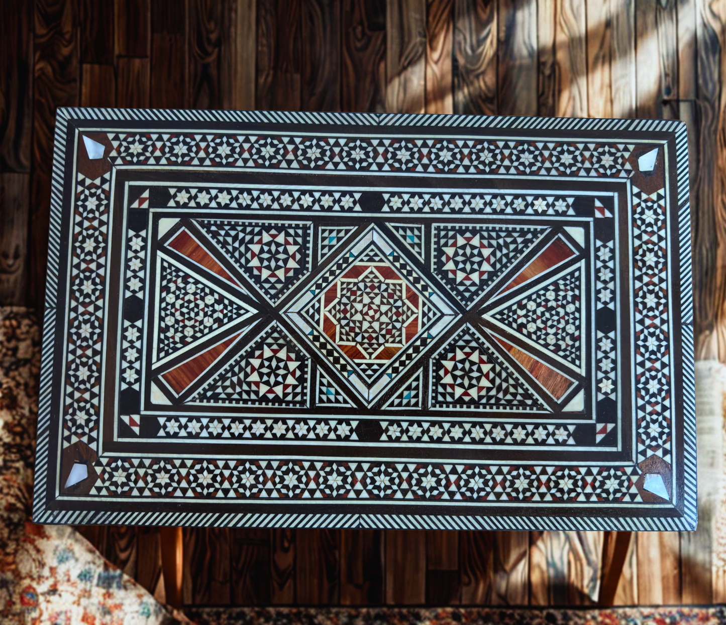 Scatola Damascena Vintage 1970 – Arte in Madreperla