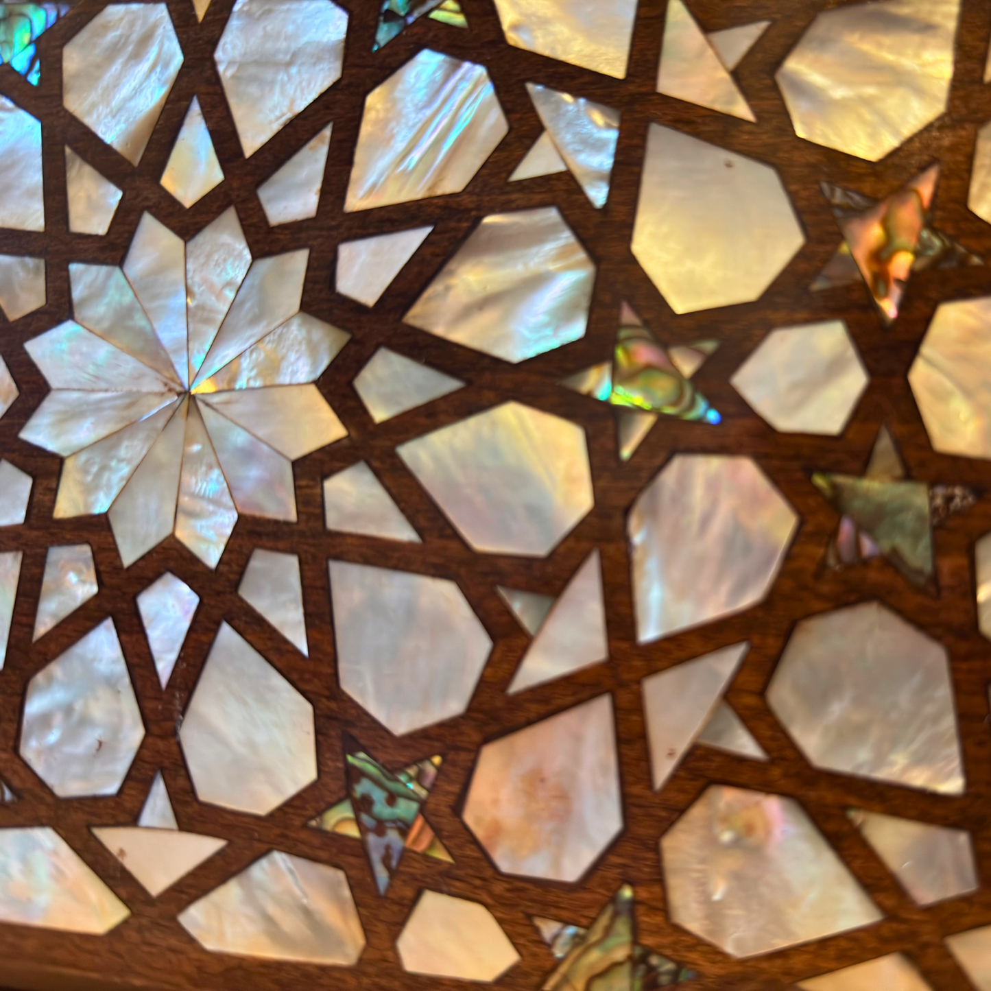 Falak – Clutch Damascena di Lusso con Madreperla e Interno in Broccato