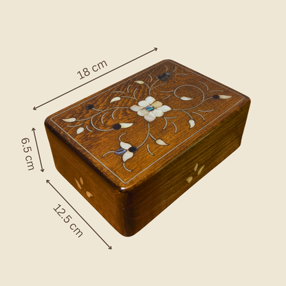 Boîte Damasquine de Luxe Artisanale – Nacre & Velours