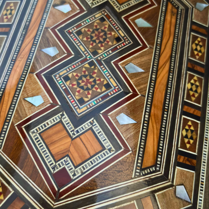 Handgemaakte Damascene Mozaïekdoos – Parelmoer & Fluweel