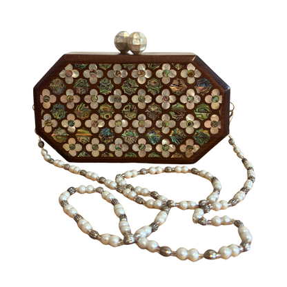 Jouri – Clutch Damascena di Lusso con Madreperla Floreale & Catena di Perle