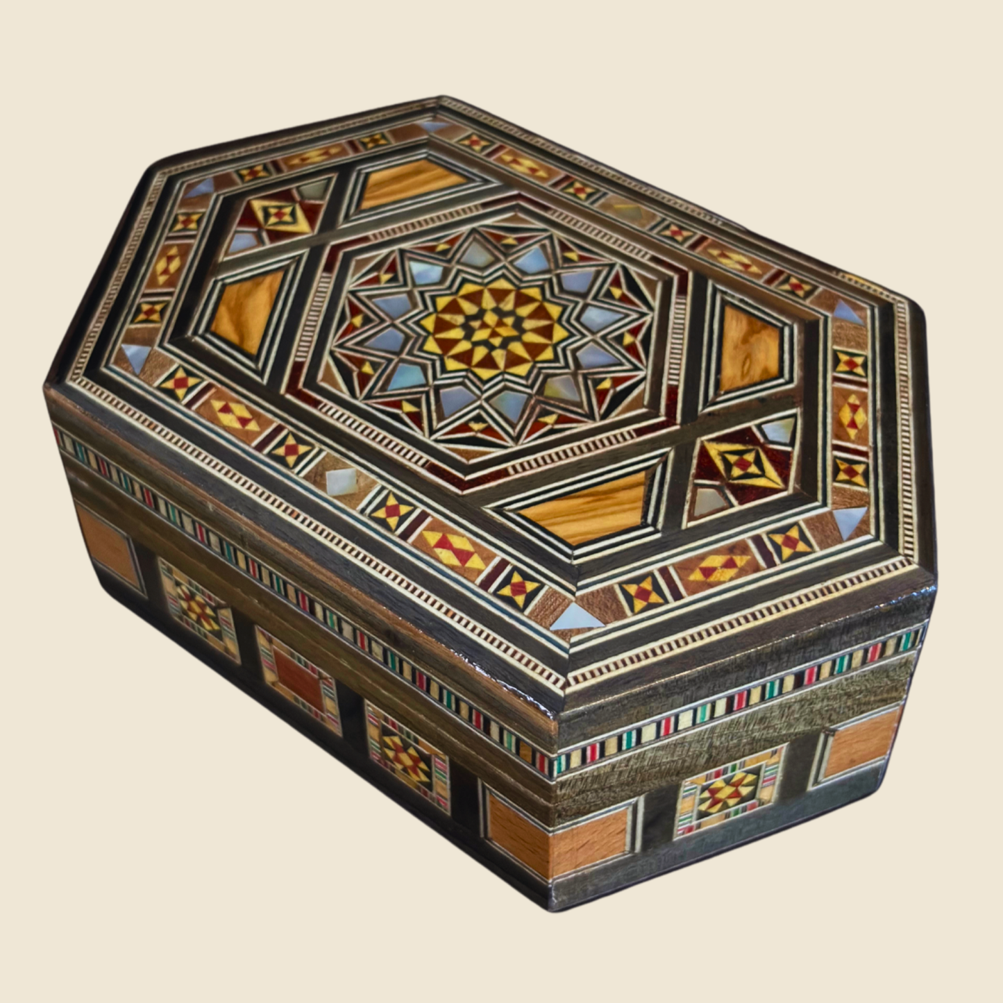 Boîte en Mosaïque Damascène Faite Main – Nacre & Velours