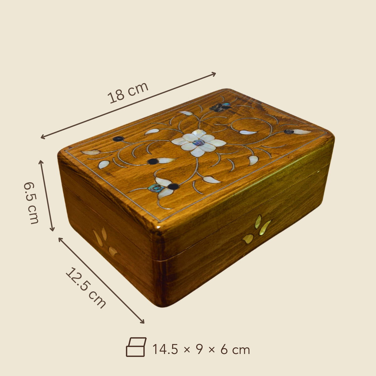 Dimensions of the Prestige Mashghal Box: 18 x 12.5 x 6.5 cm outside, 14.5 x 9 x 6 cm inside