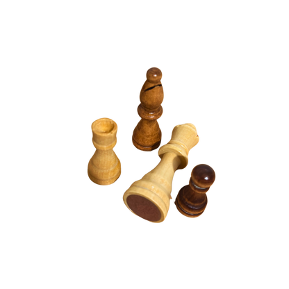 Houten Schaakstukken – Klassiek en Elegant Ontwerp