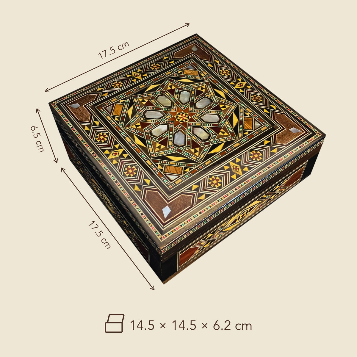 Dimensions of the Tranquil Mosaic Box: 17.5 x 17.5 x 6.5 cm outside, 14.5 x 14.5 x 6.2 cm inside
