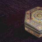 Pearl Mosaic Box video: the closed box, a close-up of the inlay and the open box