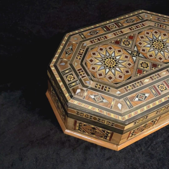 Video of the Resplendent Mosaic Box: closed, a close-up of the lid, and open