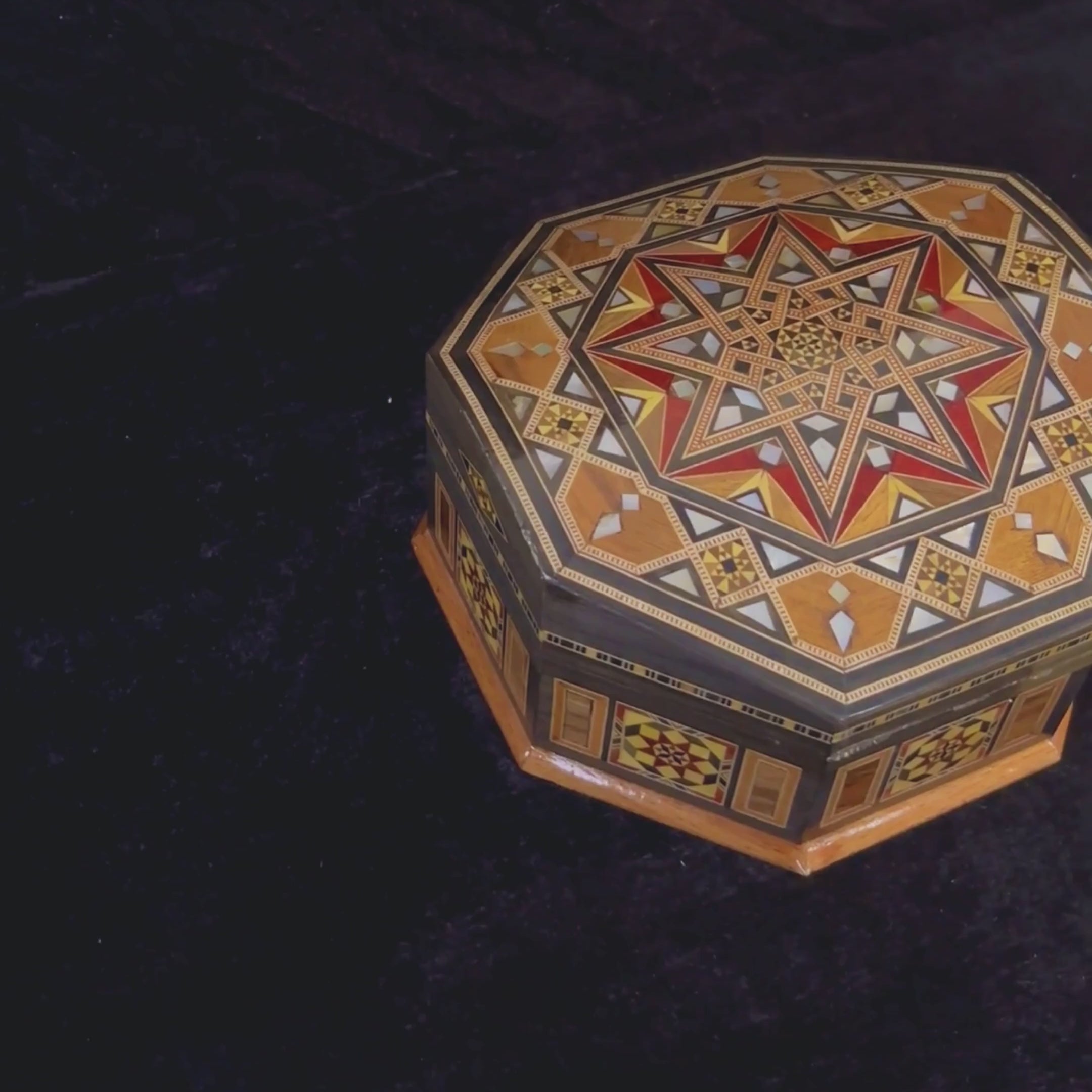 Craftsman Mosaic Box video: the closed box, a close-up of the inlay and the open box
