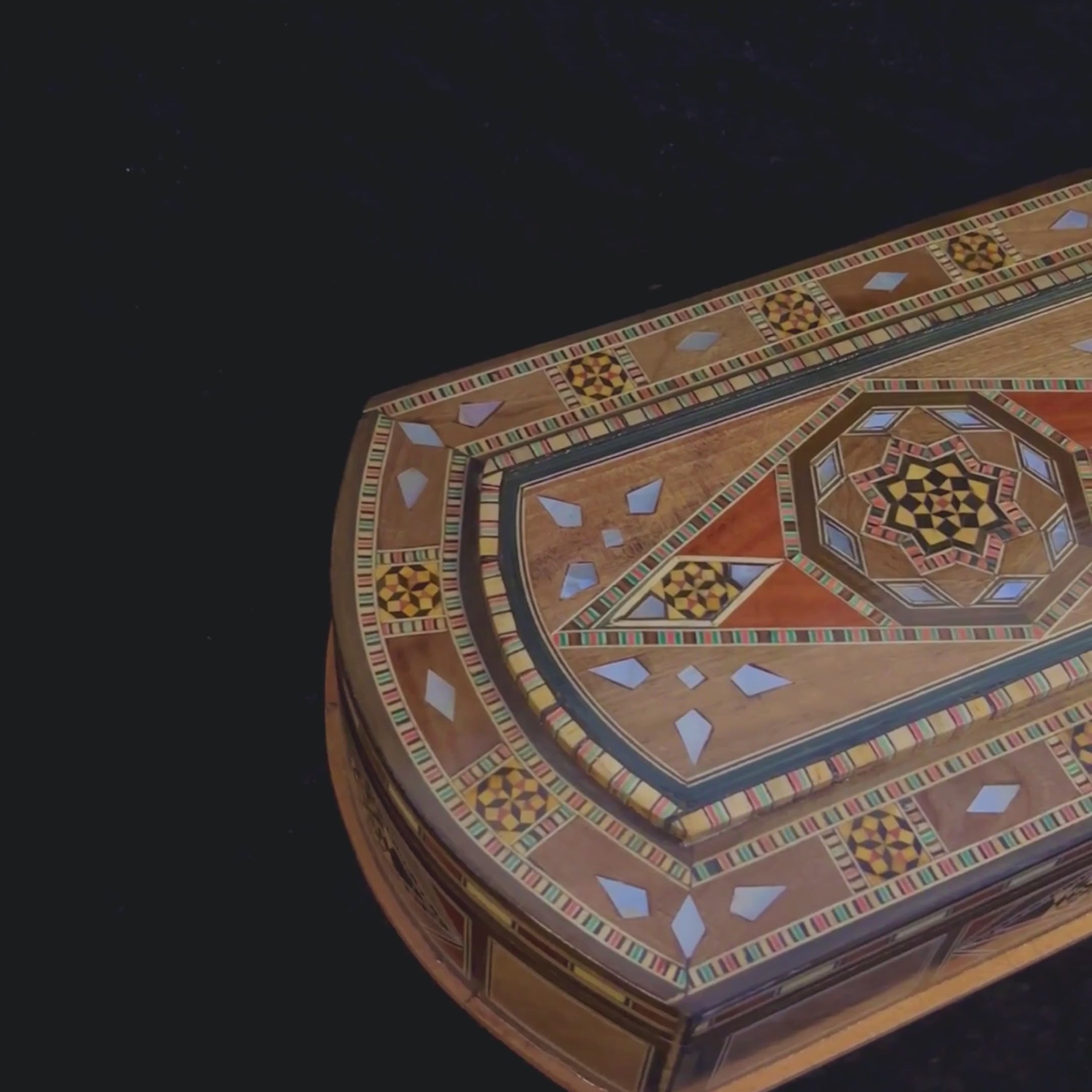 Damask Rose Mosaic Box video: the closed box, a close-up of the inlay and the open box