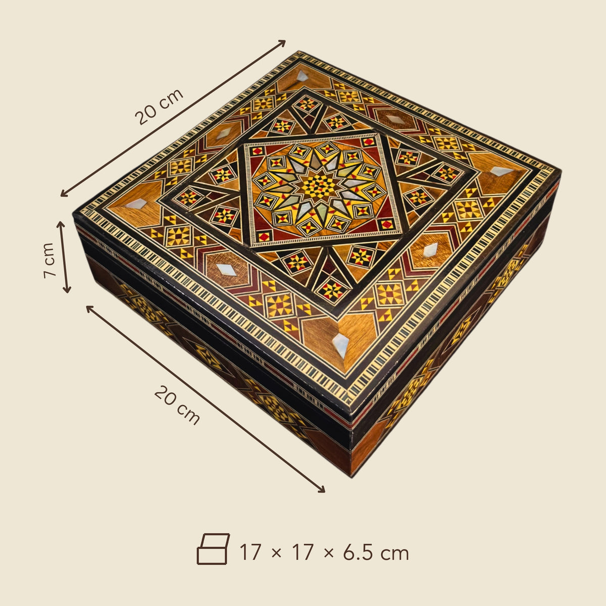 Dimensions of the Oasis Mosaic Box: 20 x 20 x 7 cm outside, 17 x 17 x 6.5 cm inside